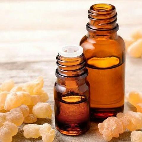 Frankincense Essential Oil - Desi Attar - desiattar - longlastingattar